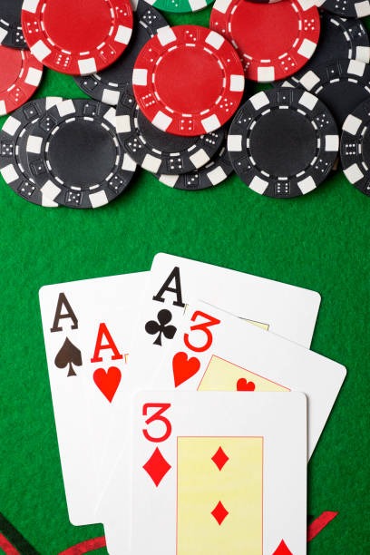 Domino tile shuffle on slot 99 live table